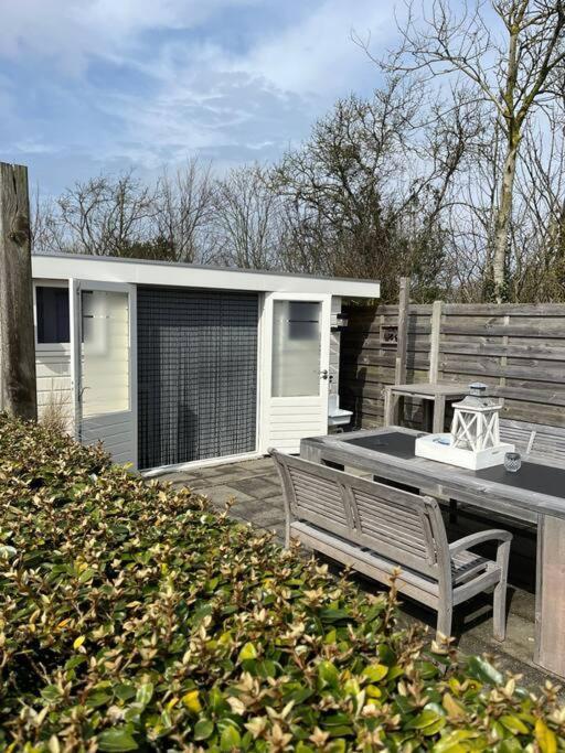 Chalet + Tiny House Nabij Strand Petten Exteriör bild